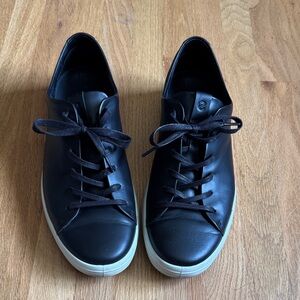 Men's Black Leather Low-Top Sneakers